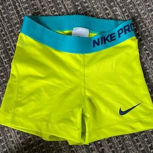 NEW NIKE PROS NEON GREEN XS